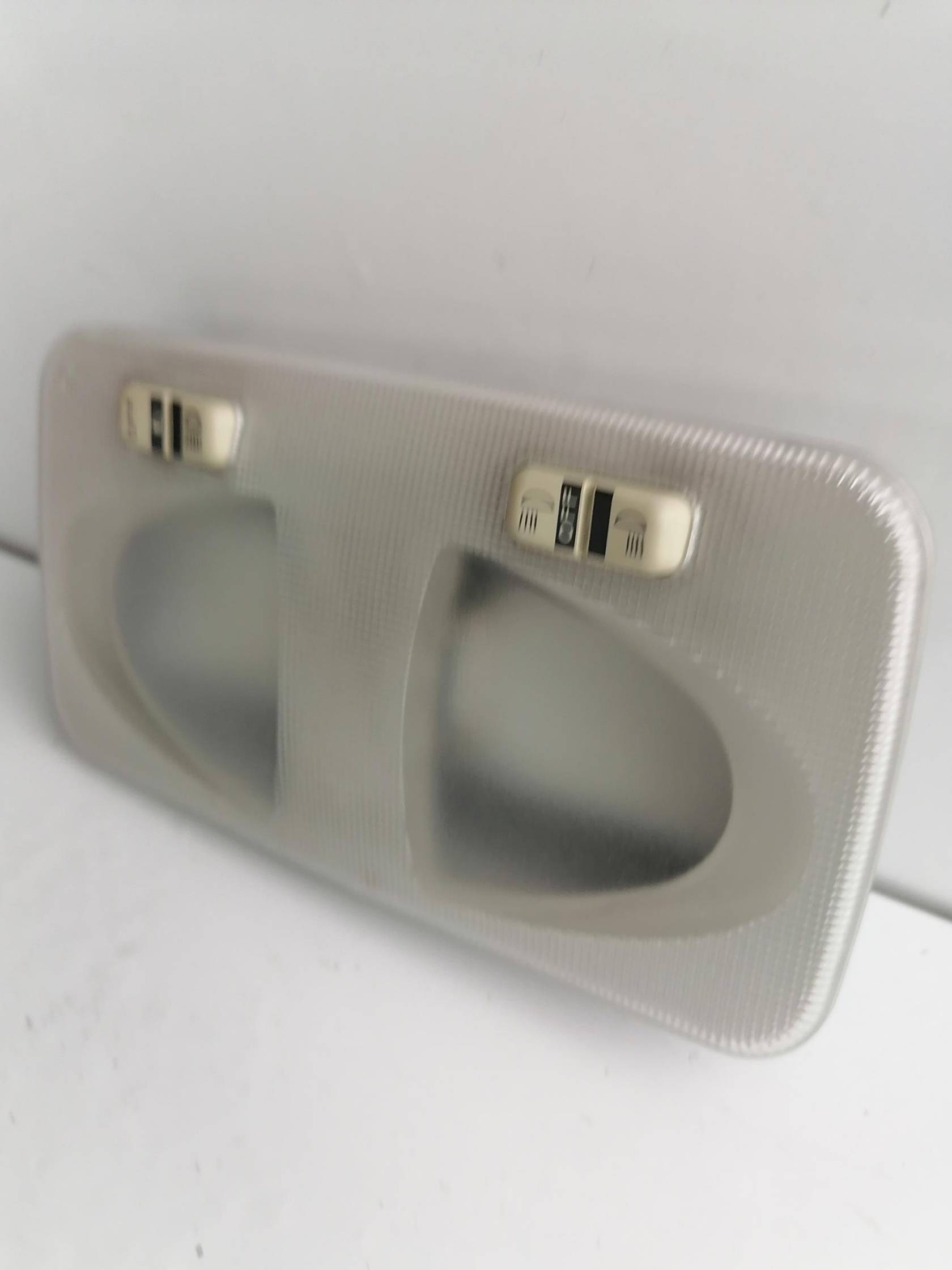 Luce cortesia ant. tetto